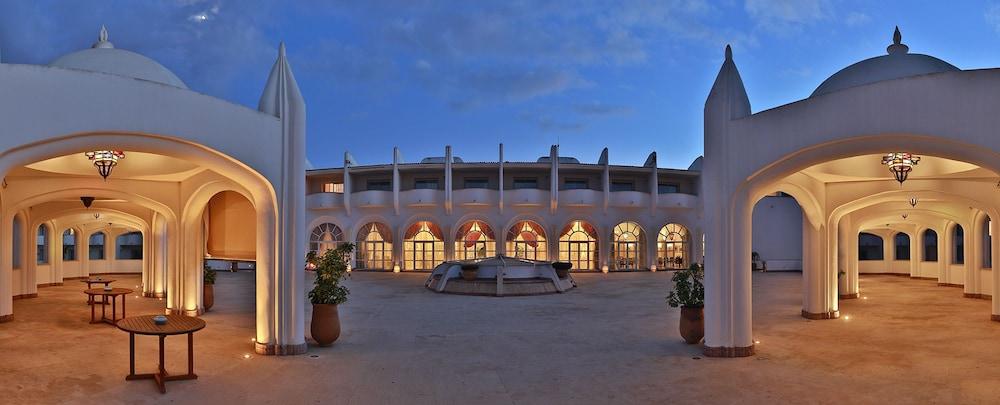 L' Amphitrite Palace Beach Resort & Spa Skhirat Exteriér fotografie